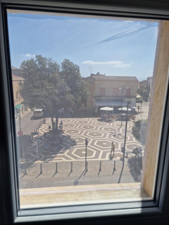 Appartamento Nella Piazza Centrale, Con Terrazza SantʼAntìoco Zewnętrze zdjęcie
